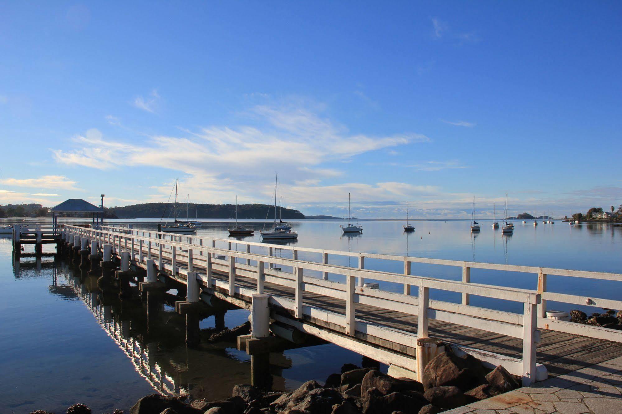 Zorba Waterfront Motel Batemans Bay Exterior foto